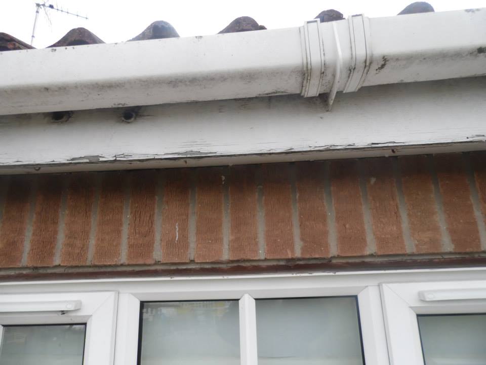 old-fascia-and-soffits-wakefield Old rotten fascia and soffits wakefield